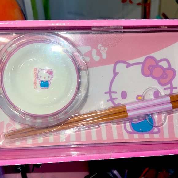 Hello Kitty Sushi Plate Set - Picture 2 of 3